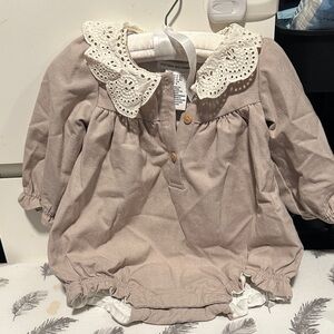 cupcakes & cashmere Beige Bodysuit with White Lace Collar